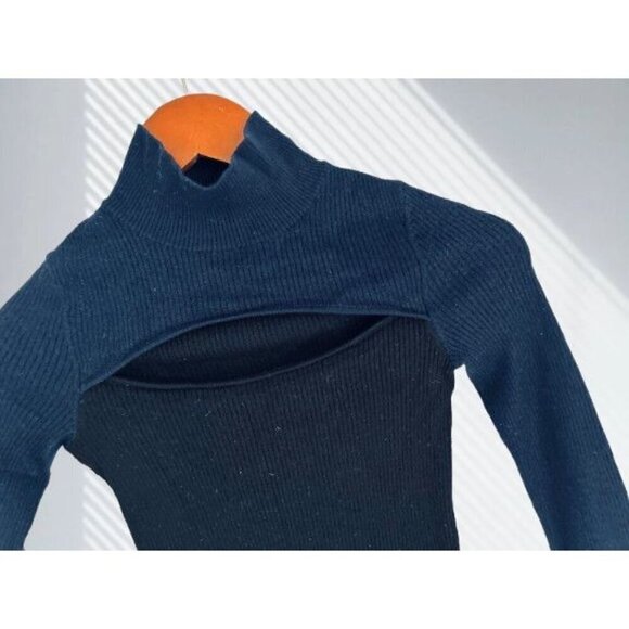 From Future Sweaters - From Future Womens Ribbed Two-Tone Navy & Black Turtleneck Wool Sweater Size Sma